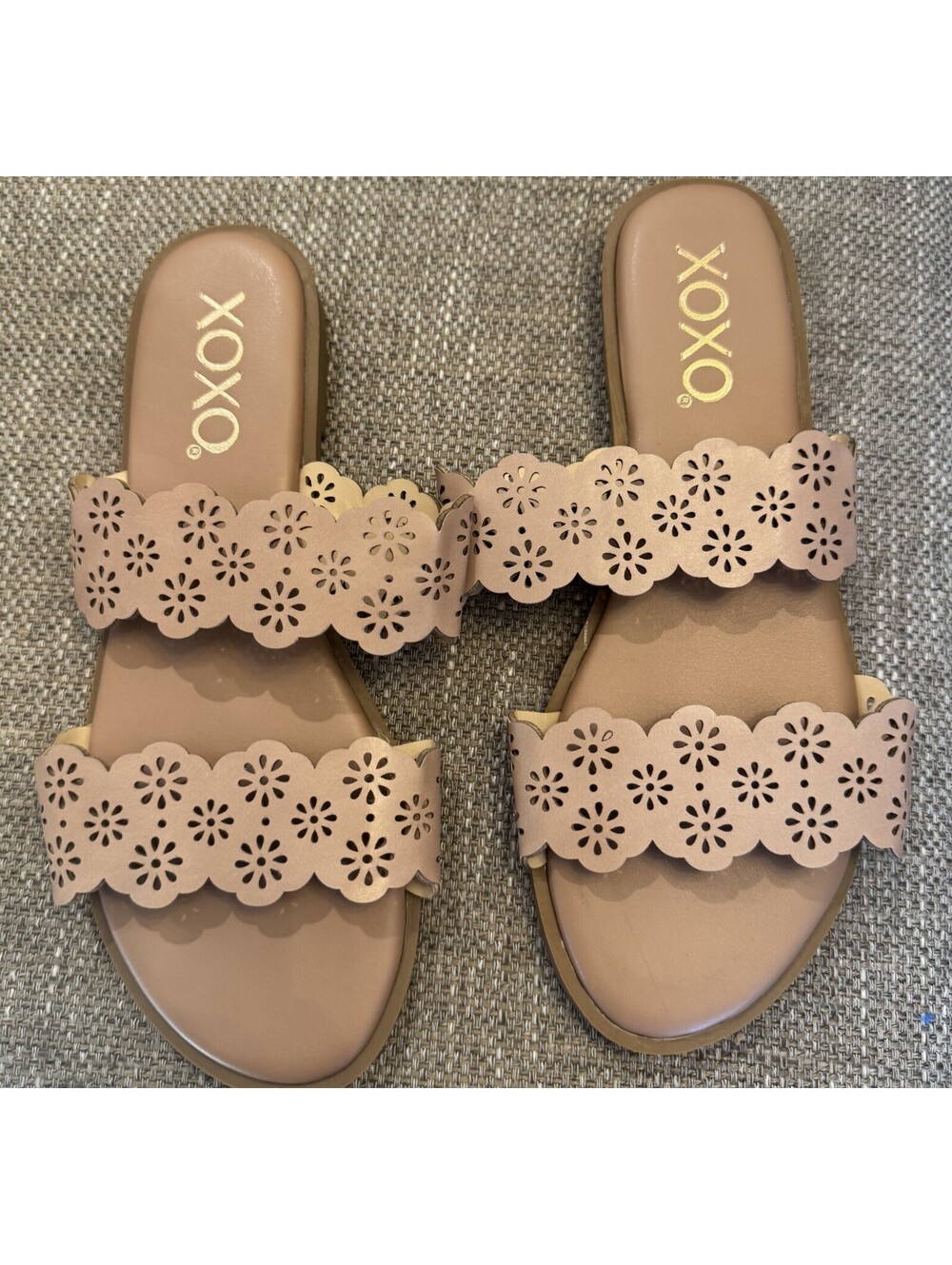 New Womens XOXO Tan Floral Cut Out Flat Sandals 6.5M